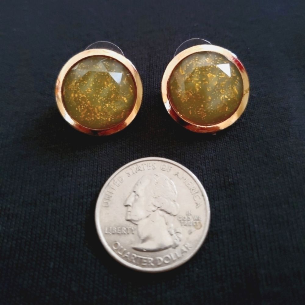 Vtg Gold Fleck Dome earrings